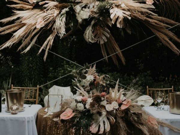 Wesele w namiocie - centrum Krakowa z widokiem na Wawel