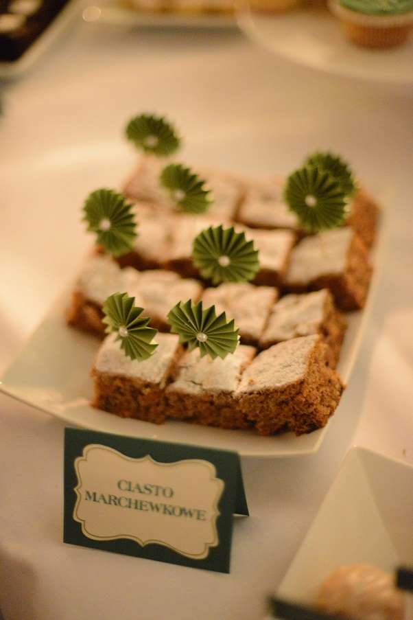 zielony słodki stół,